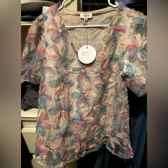 🫶 3 for $15! NWT umgee flower Women’s shirt size medium - Picture 2 of 3